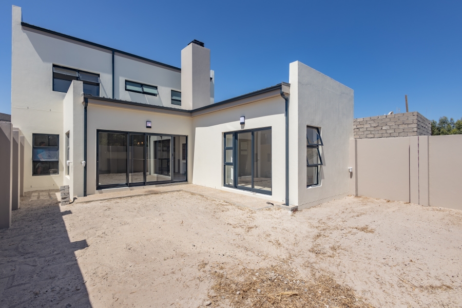 4 Bedroom Property for Sale in Sandown Western Cape